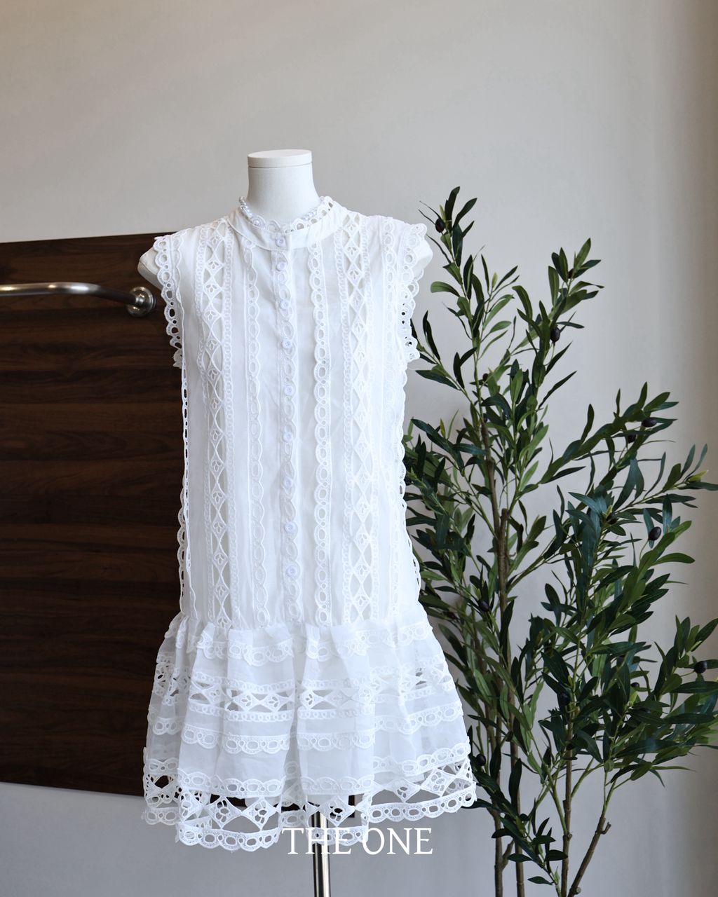 Korea Lace Trim Design Dress韩系蕾丝镂空连衣裙🤍